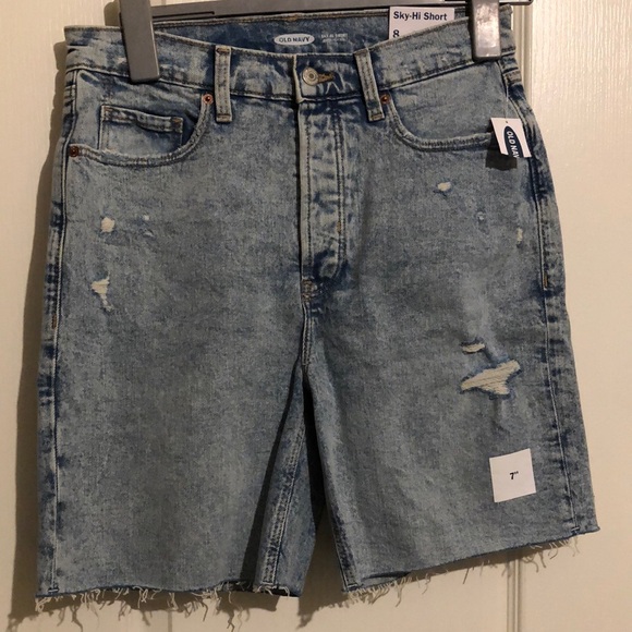 Old Navy Pants - NWT Old Navy SKY- Hi Short. Size 8